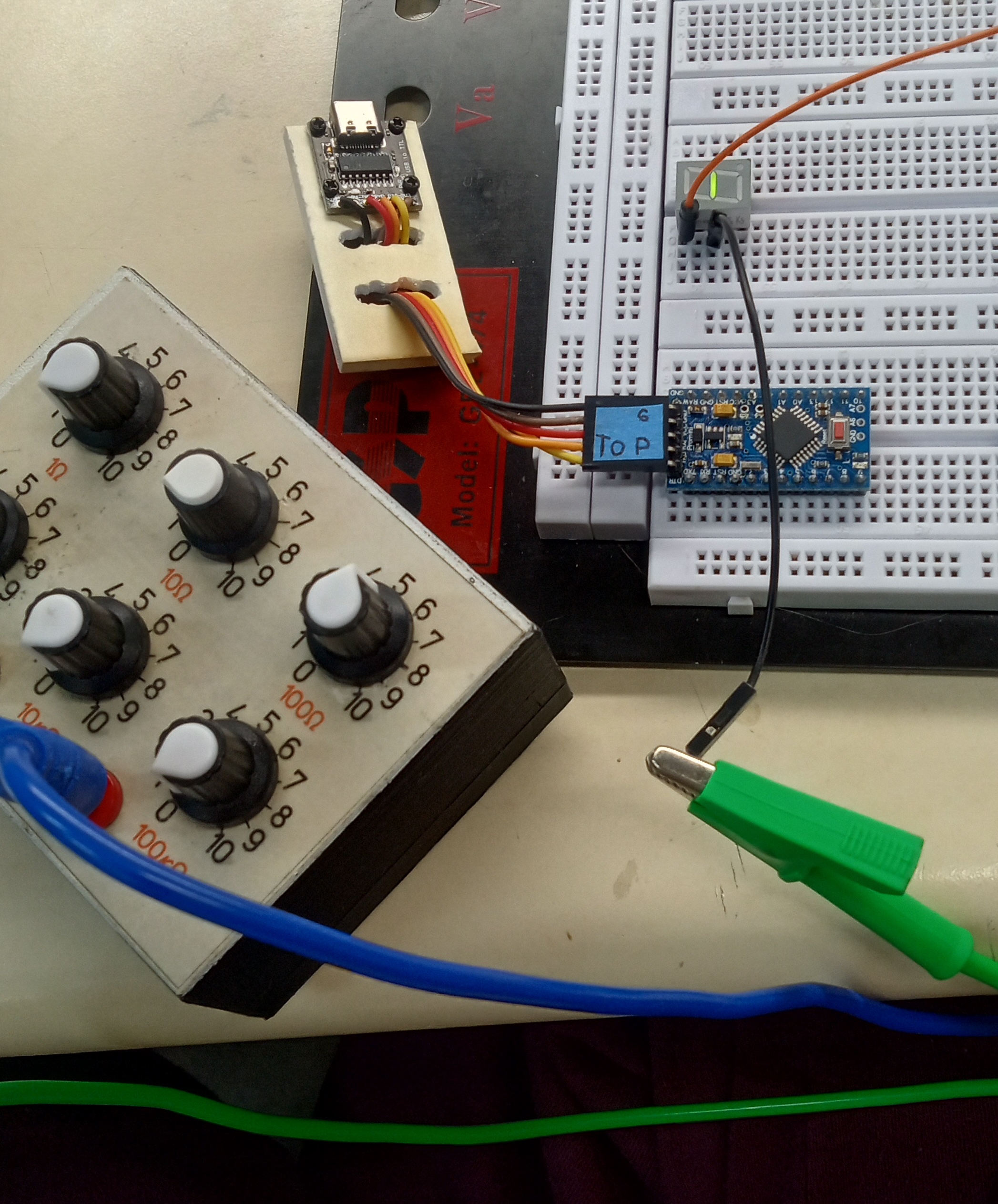 Seven-segment display tested with a power supply