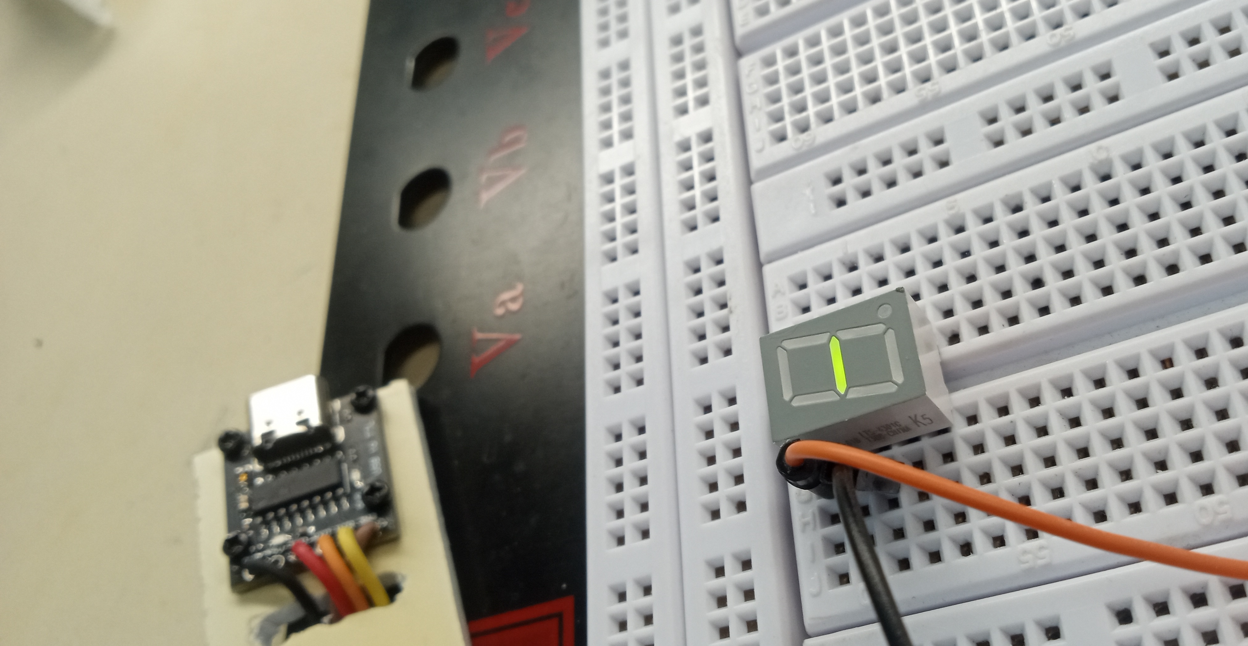 Seven-segment display segment test